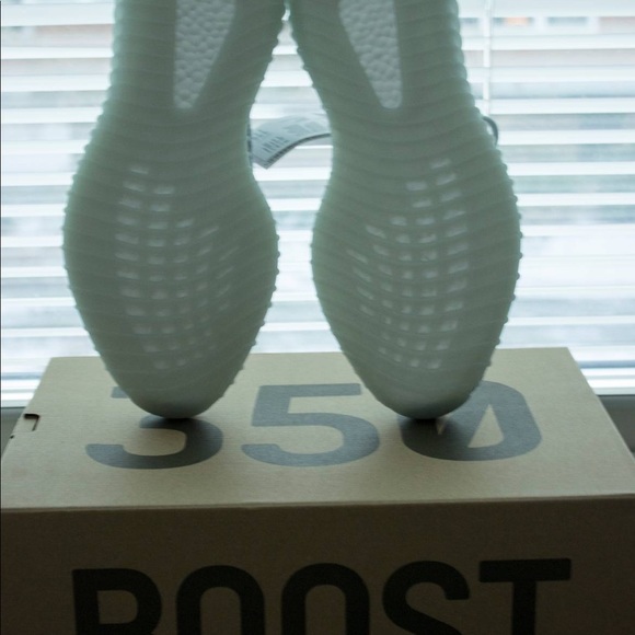 Yeezy Blue Tint - Picture 4 of 7